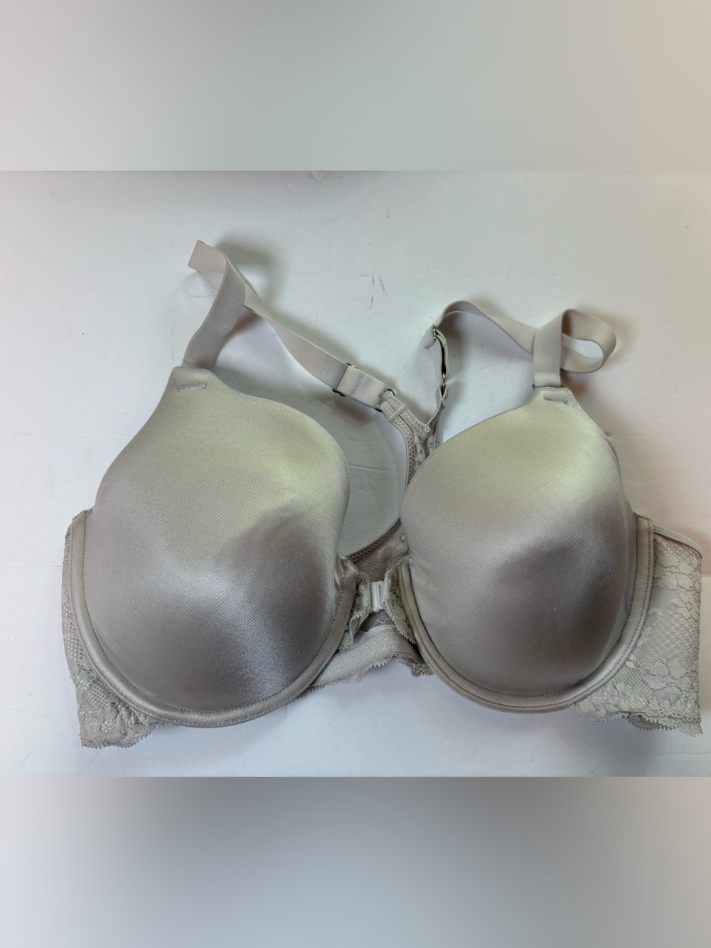 Maidenform Bra White 36D Underwire Smooth Cup Lace Sides Front Close Racerback